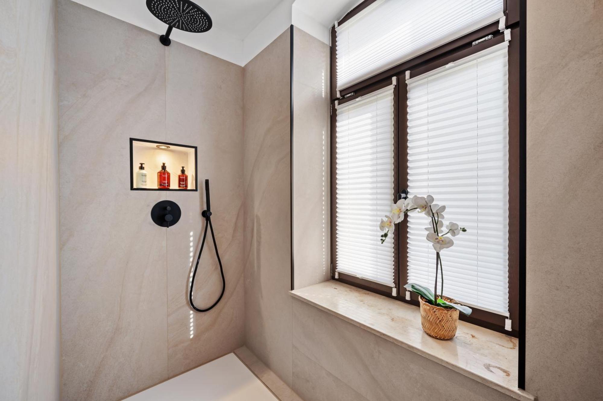 Edler Wohnraum Schlossteich-Suite 3 Sz Mit Zwei Balkonen, Kaffeevollautomat, Kamin, Klima, Lift & Zwei Parkplaetzen Chemnitz Exteriör bild