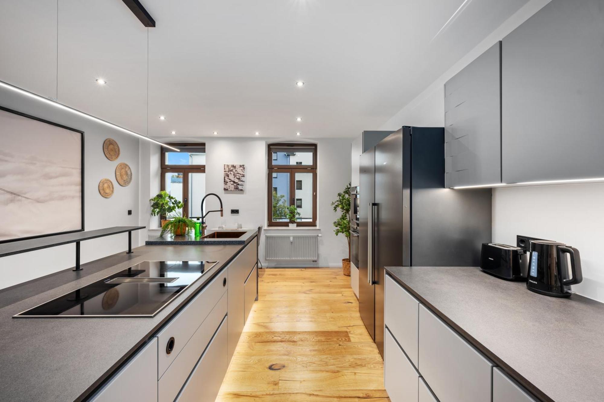 Edler Wohnraum Schlossteich-Suite 3 Sz Mit Zwei Balkonen, Kaffeevollautomat, Kamin, Klima, Lift & Zwei Parkplaetzen Chemnitz Exteriör bild